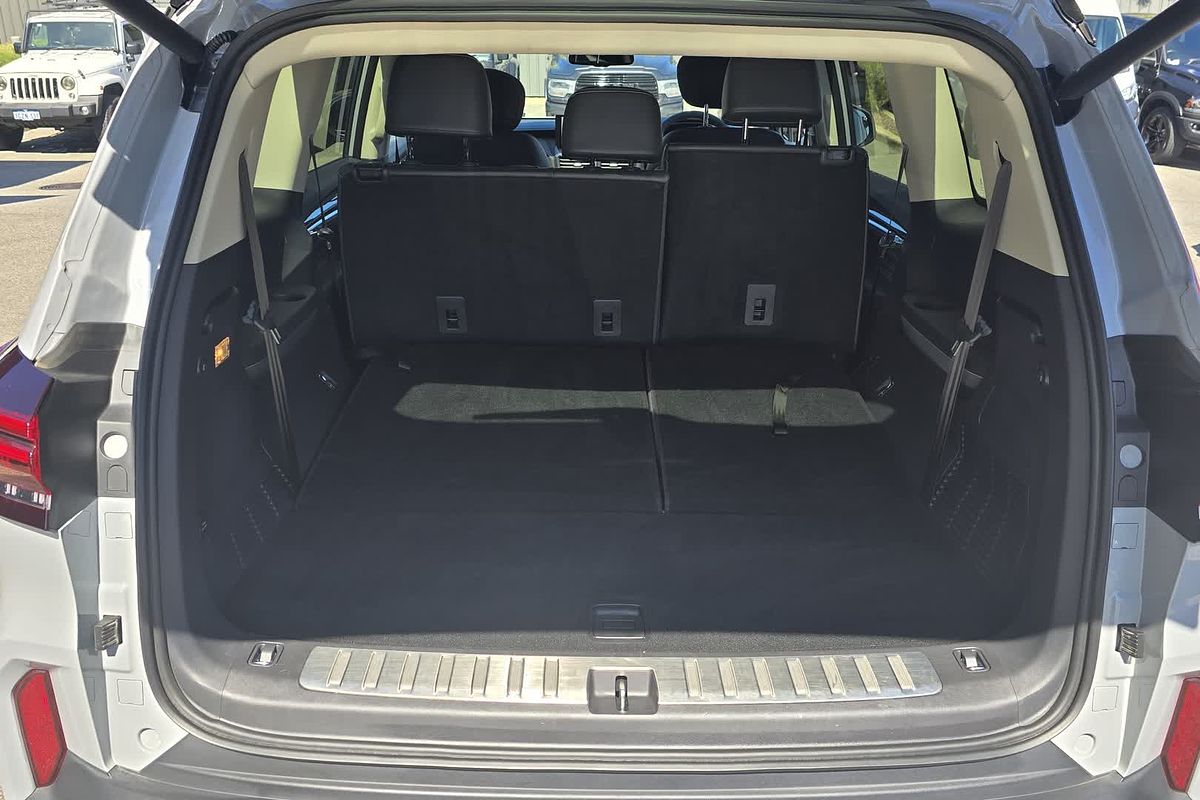 2025 LDV D90 Executive SV9A