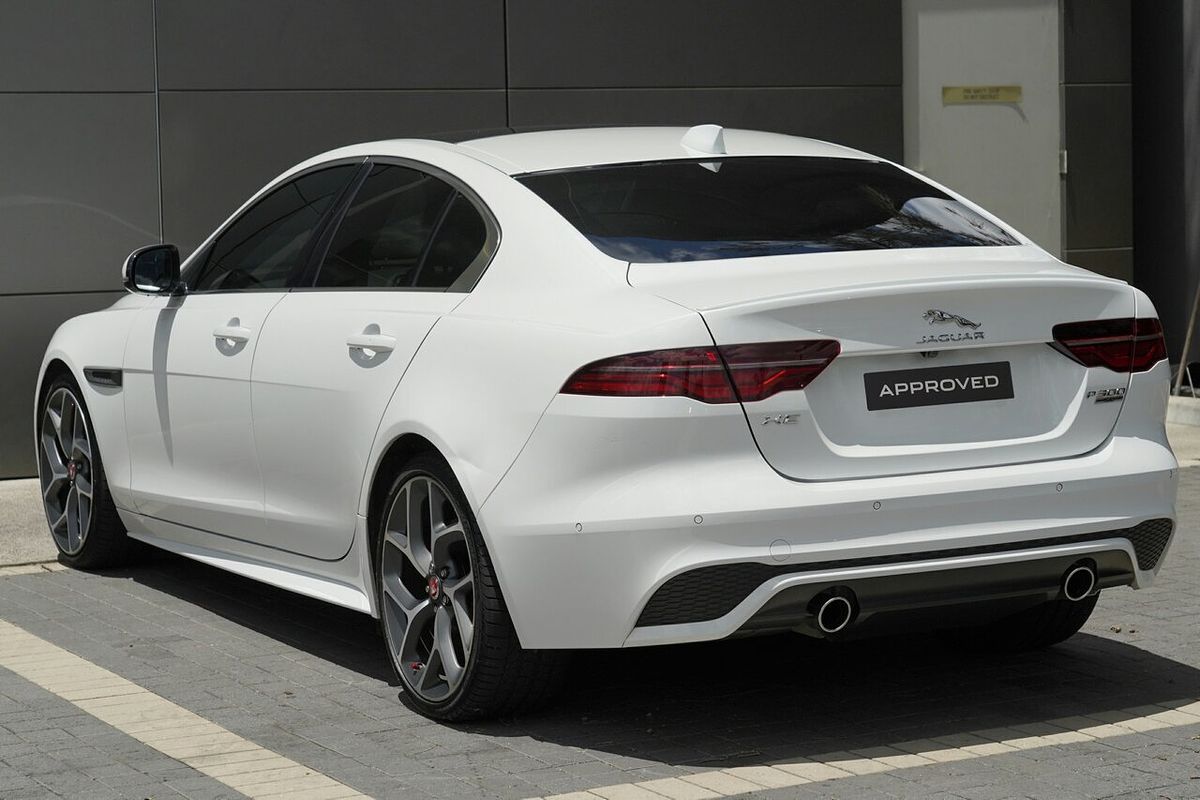 2019 Jaguar XE P300 R-Dynamic SE X760