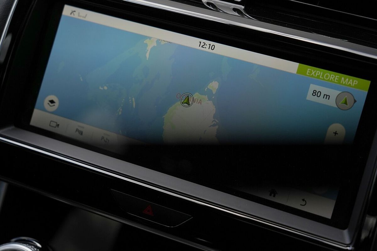 2019 Jaguar XE P300 R-Dynamic SE X760