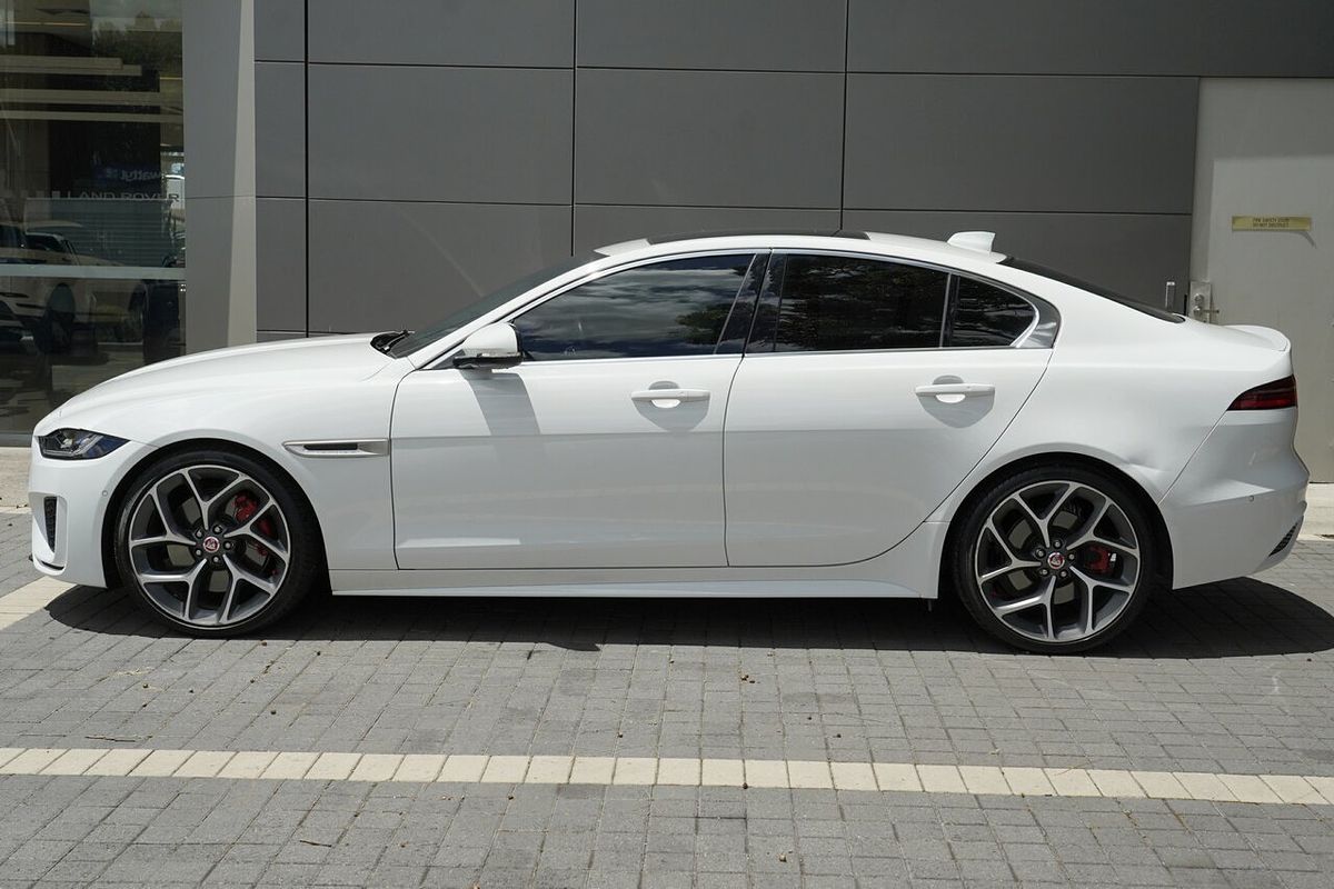 2019 Jaguar XE P300 R-Dynamic SE X760