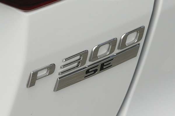 2019 Jaguar XE P300 R-Dynamic SE X760