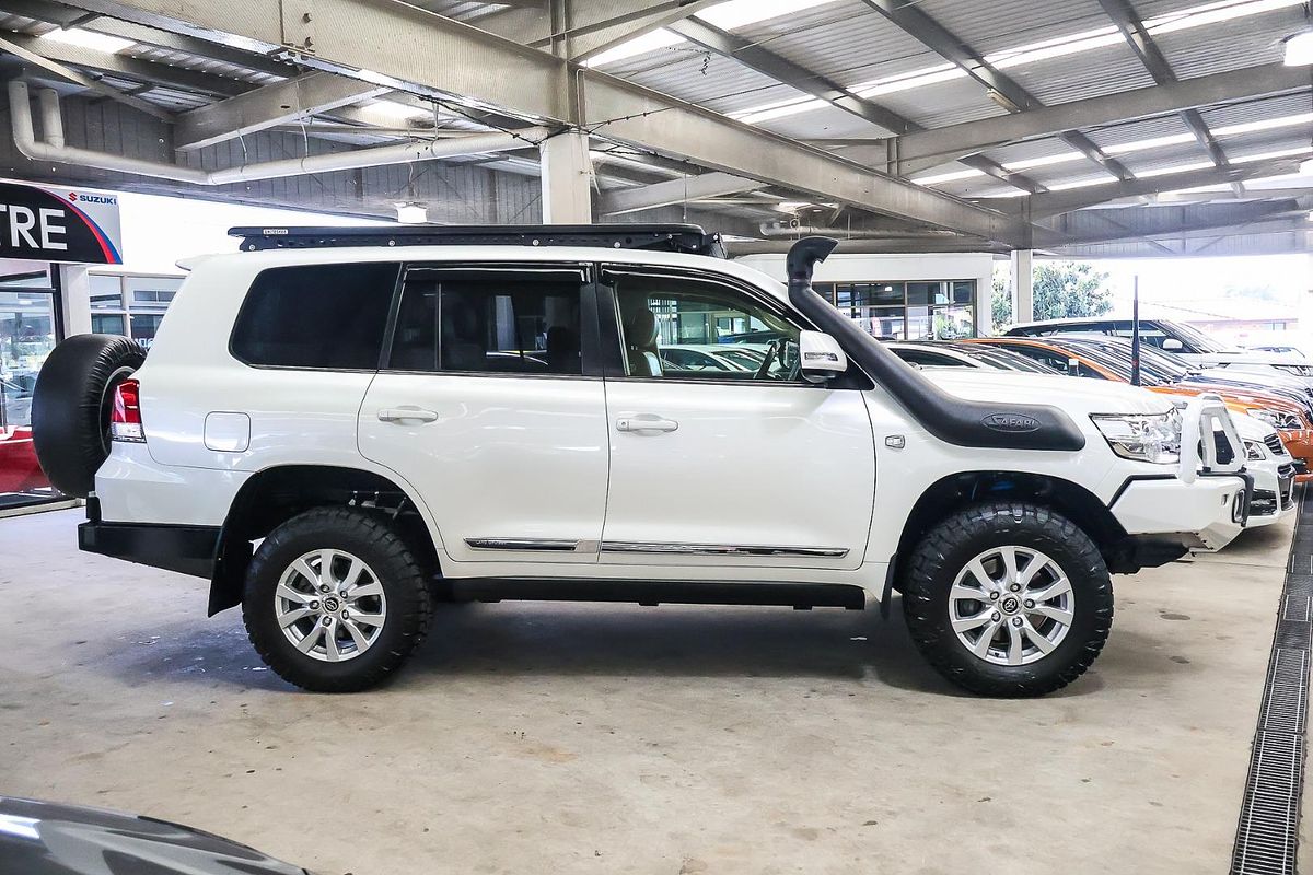 2016 Toyota Landcruiser Sahara VDJ200R