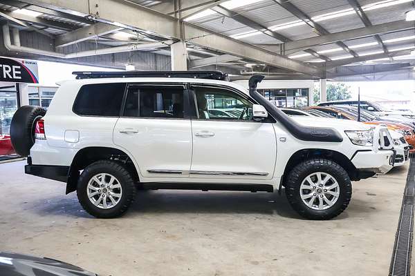 2016 Toyota Landcruiser Sahara VDJ200R