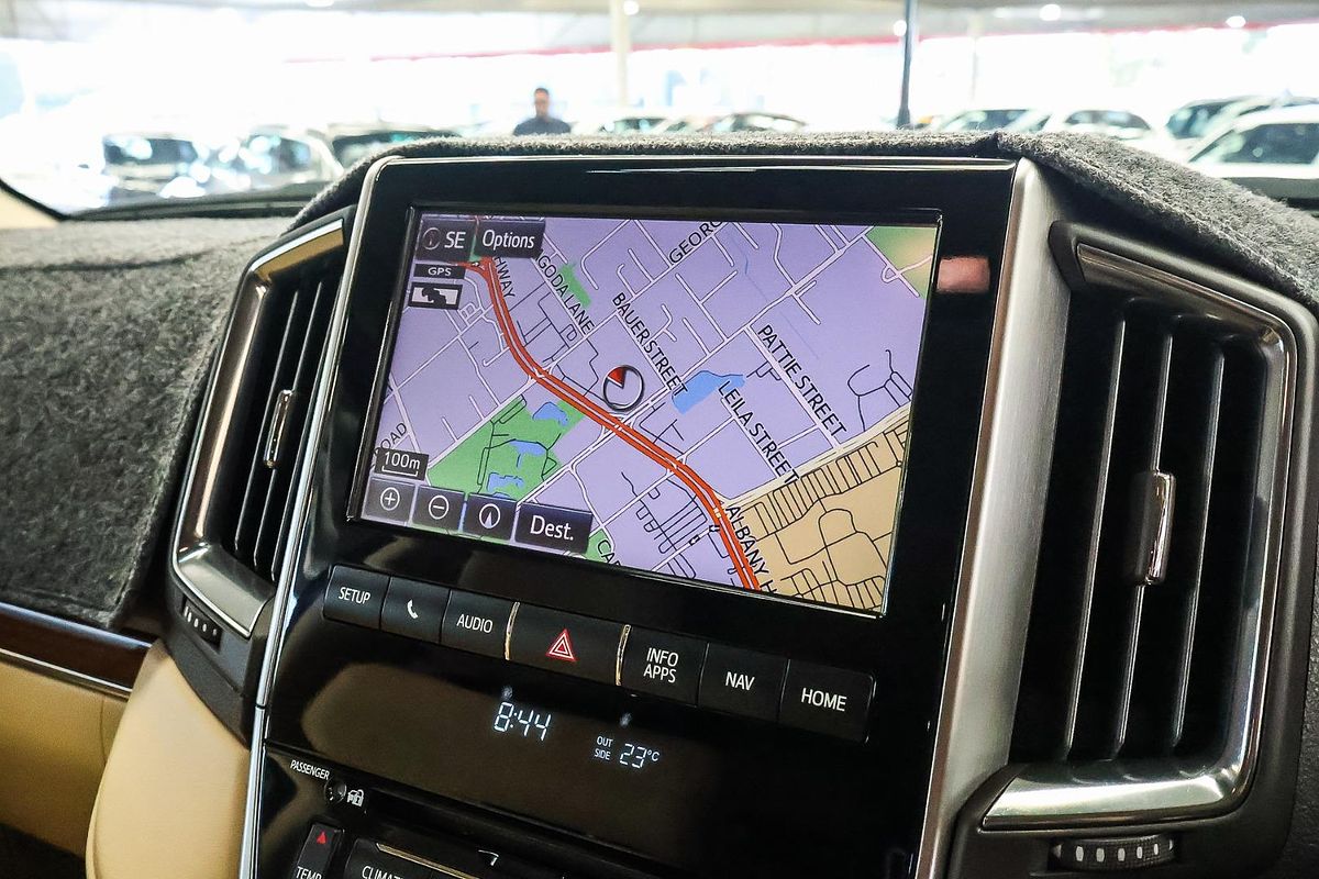 2016 Toyota Landcruiser Sahara VDJ200R