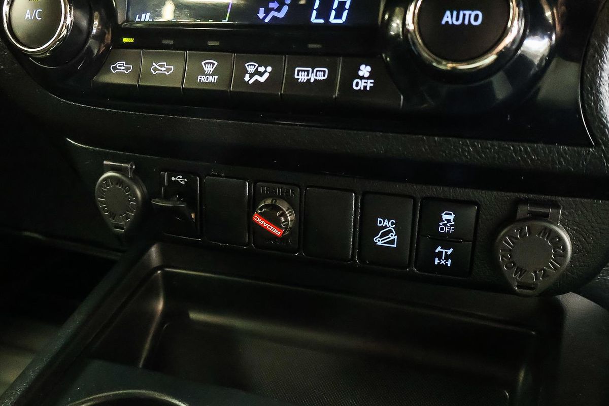 2020 Toyota Hilux SR5 GUN126R 4X4