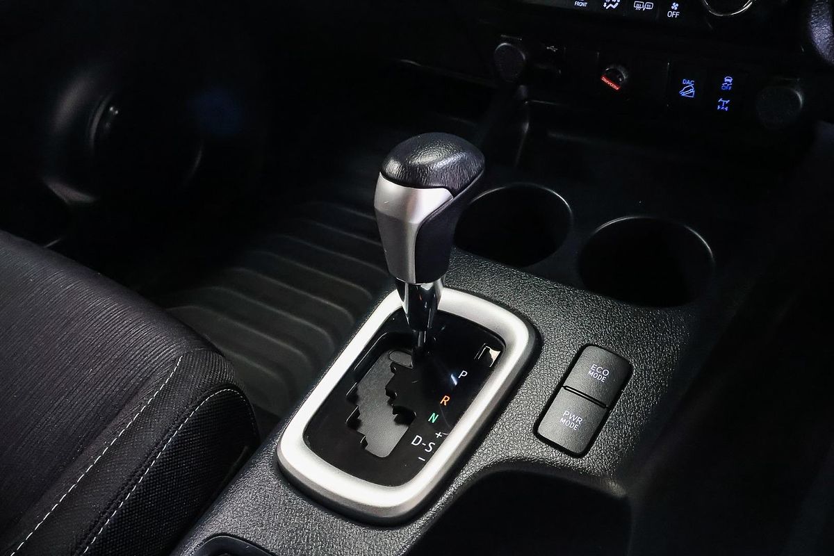 2020 Toyota Hilux SR5 GUN126R 4X4