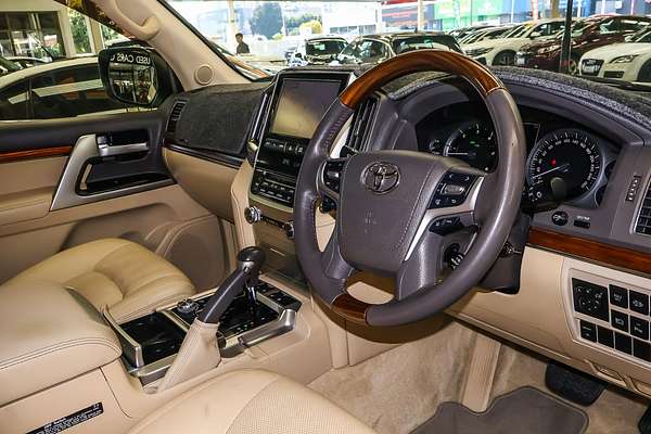 2016 Toyota Landcruiser Sahara VDJ200R