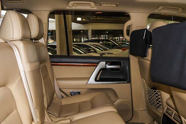 2016 Toyota Landcruiser Sahara VDJ200R