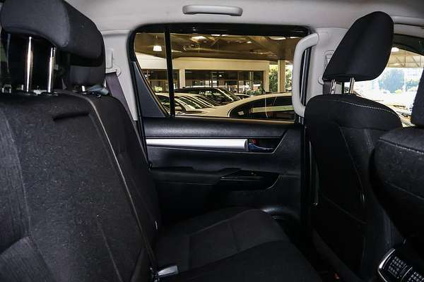 2020 Toyota Hilux SR5 GUN126R 4X4