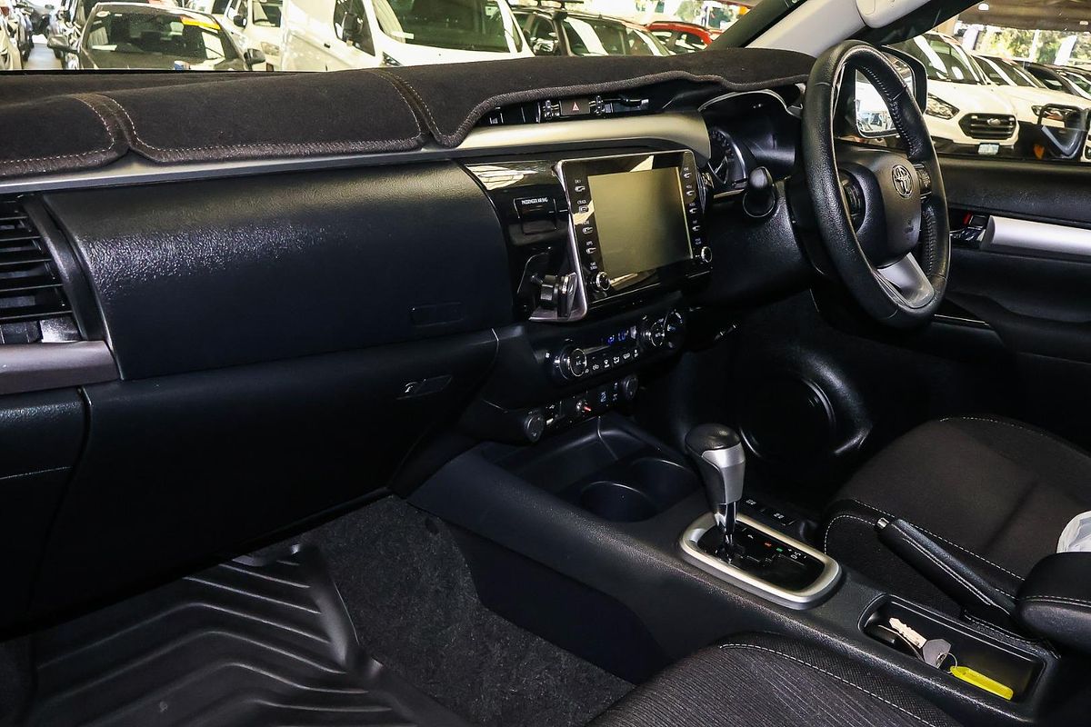 2020 Toyota Hilux SR5 GUN126R 4X4