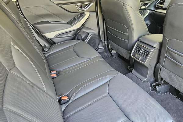 2024 Subaru Forester 2.5i-S S5