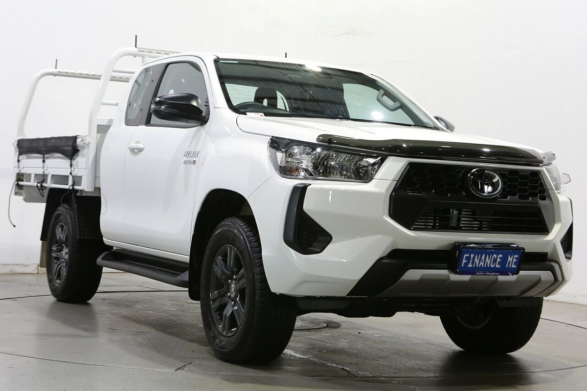 2025 Toyota Hilux SR GUN126R 4X4