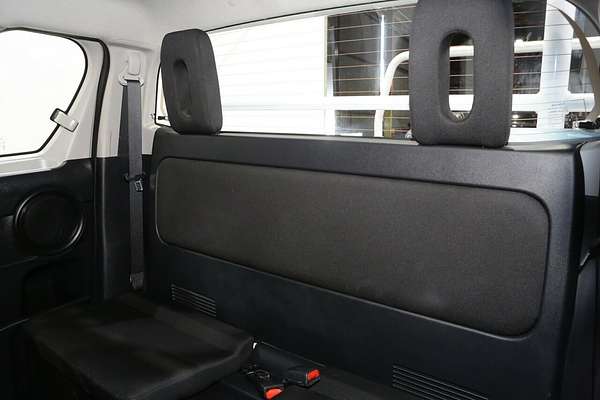 2025 Toyota Hilux SR GUN126R 4X4