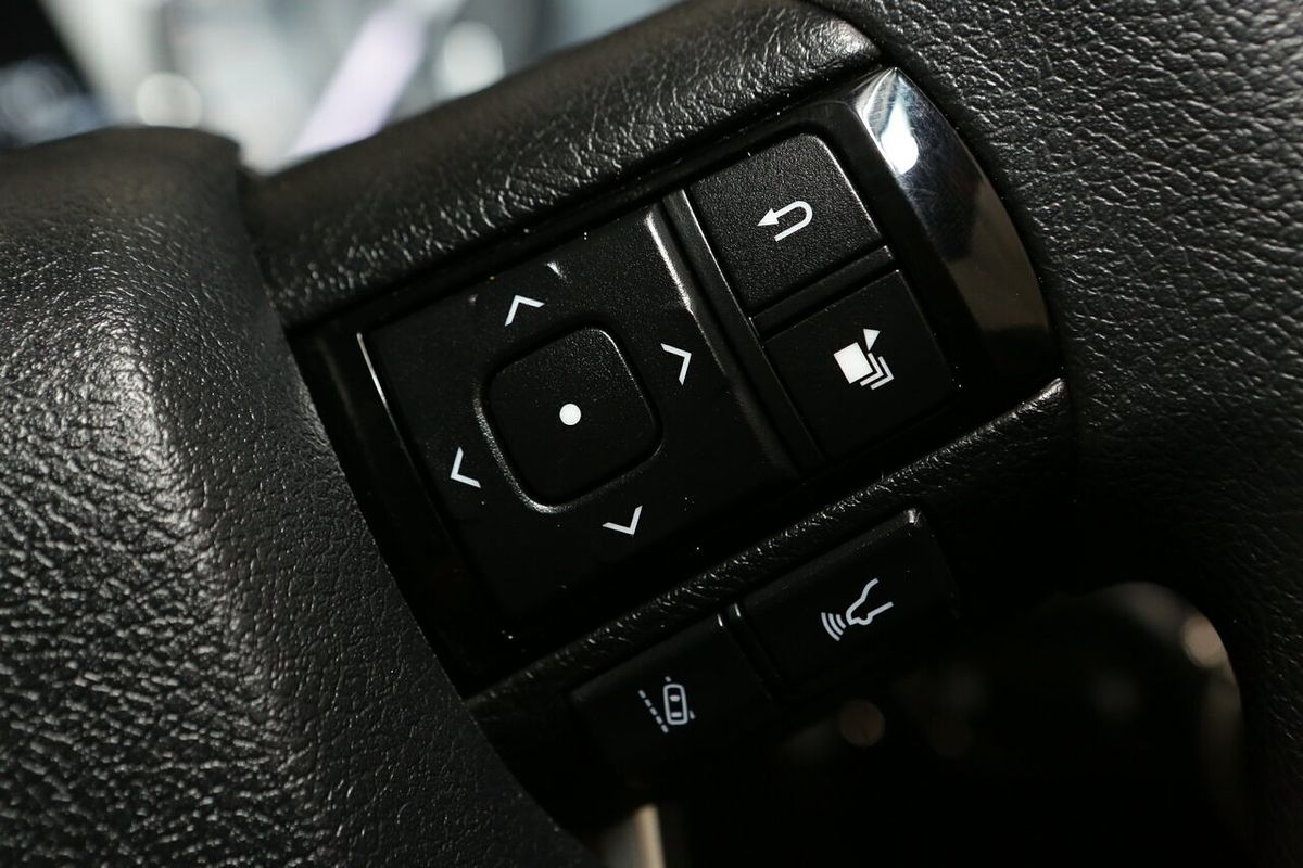 2025 Toyota Hilux SR GUN126R 4X4