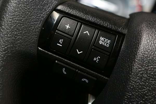 2025 Toyota Hilux SR GUN126R 4X4