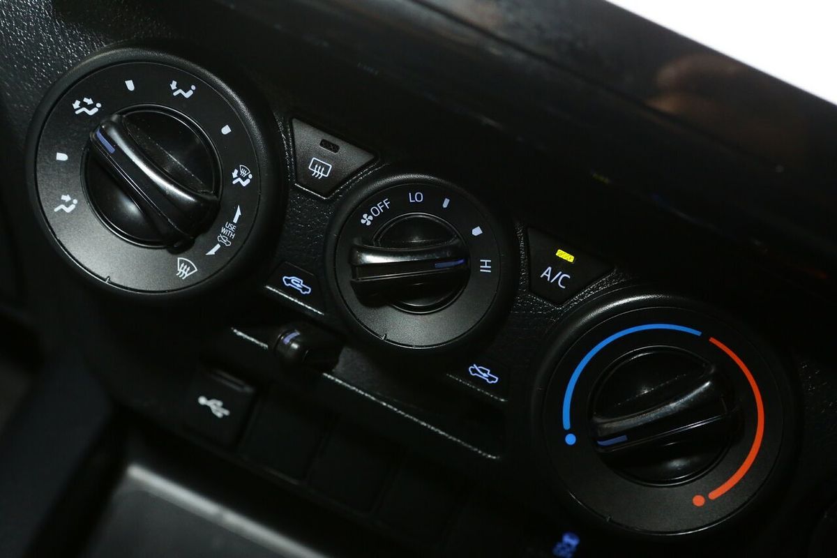 2025 Toyota Hilux SR GUN126R 4X4