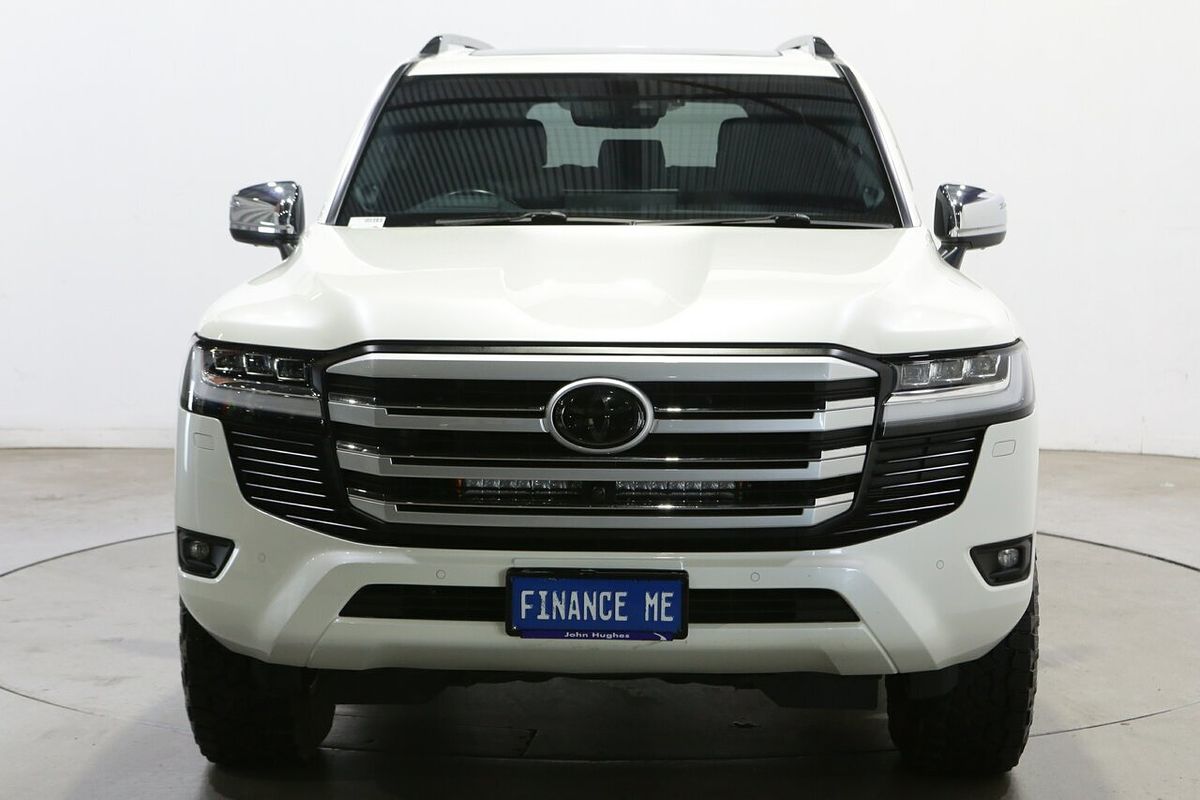 2022 Toyota Landcruiser Sahara FJA300R