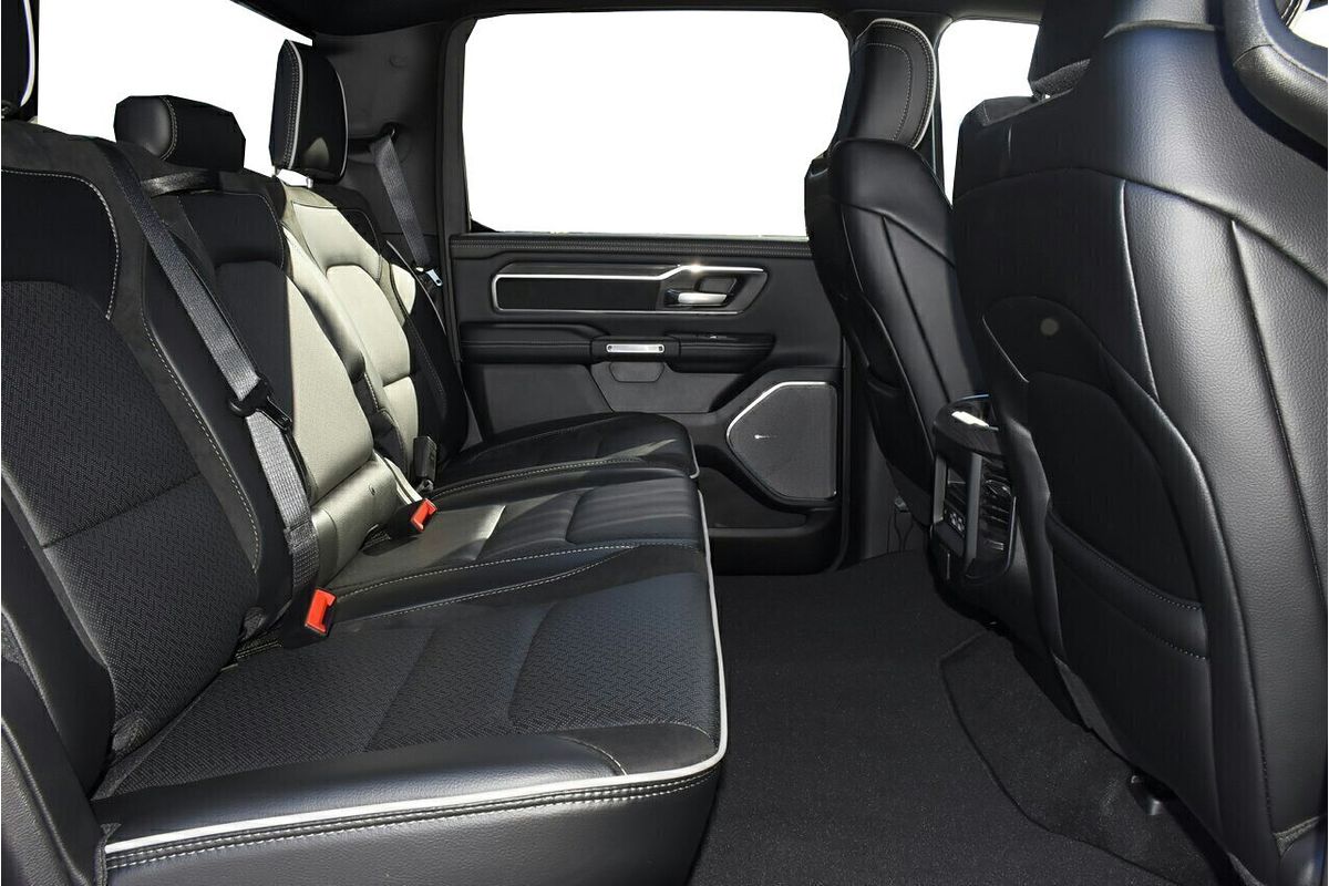 2025 RAM 1500 Laramie Sport Hurricane SO RamBox DT 4X4 SWB