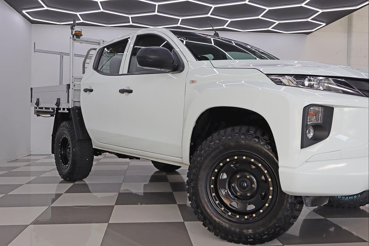 2022 Mitsubishi Triton GLX MR 4X4