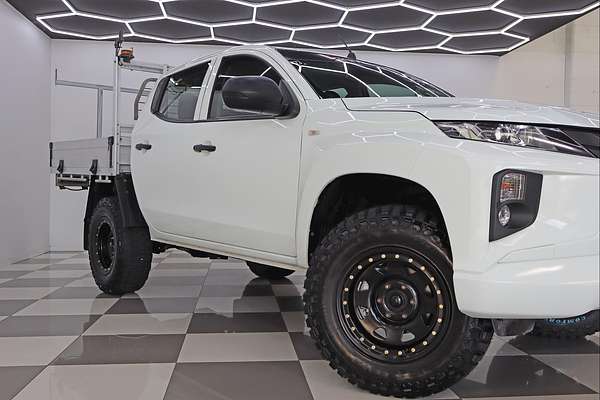 2022 Mitsubishi Triton GLX MR 4X4