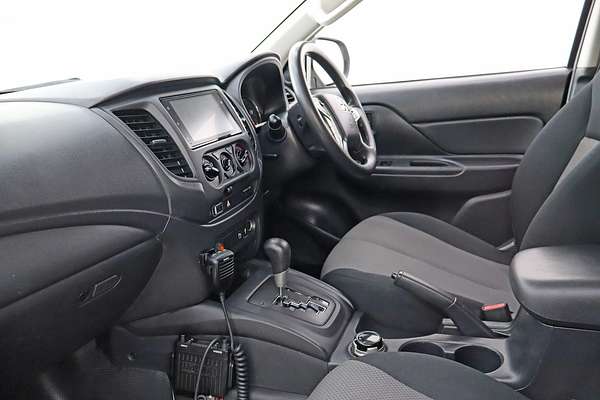 2022 Mitsubishi Triton GLX MR 4X4