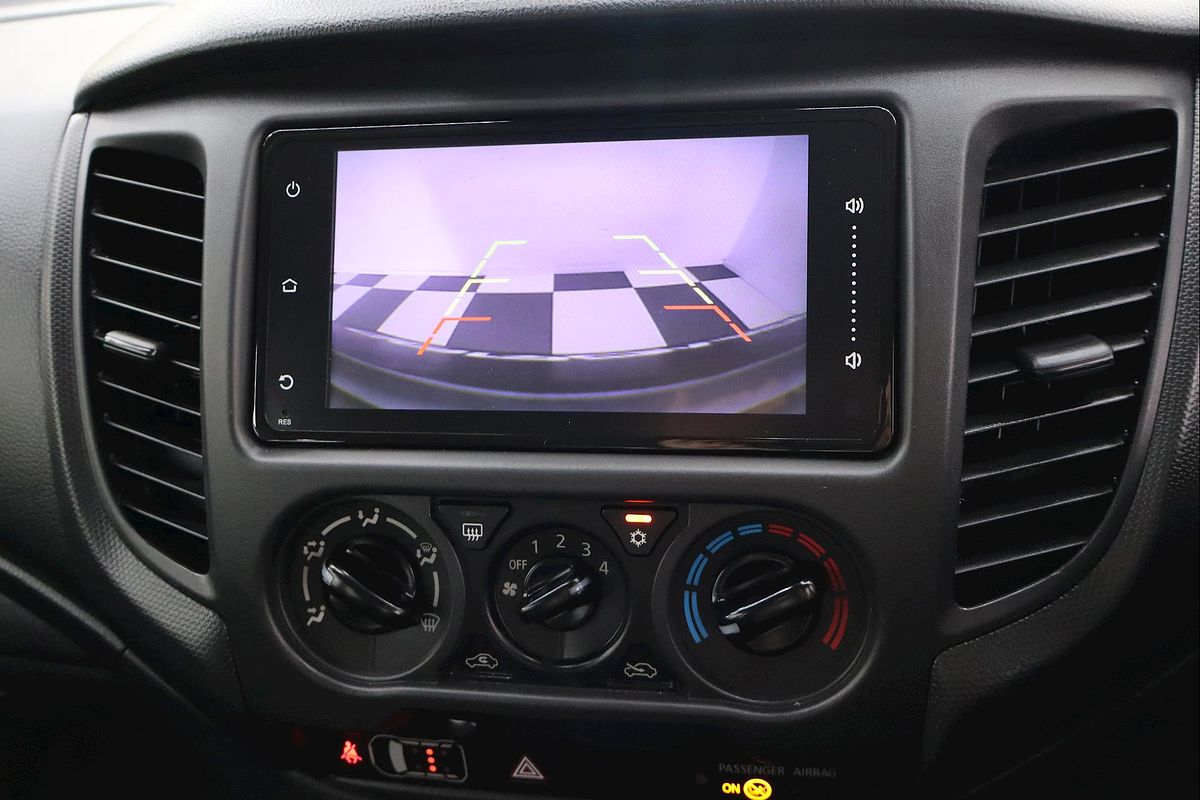 2022 Mitsubishi Triton GLX MR 4X4