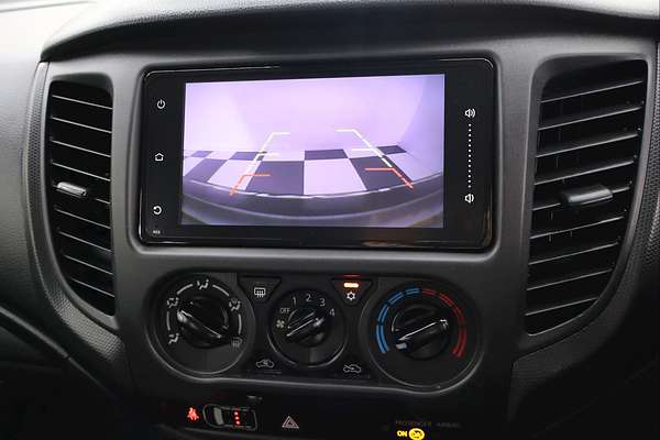 2022 Mitsubishi Triton GLX MR 4X4