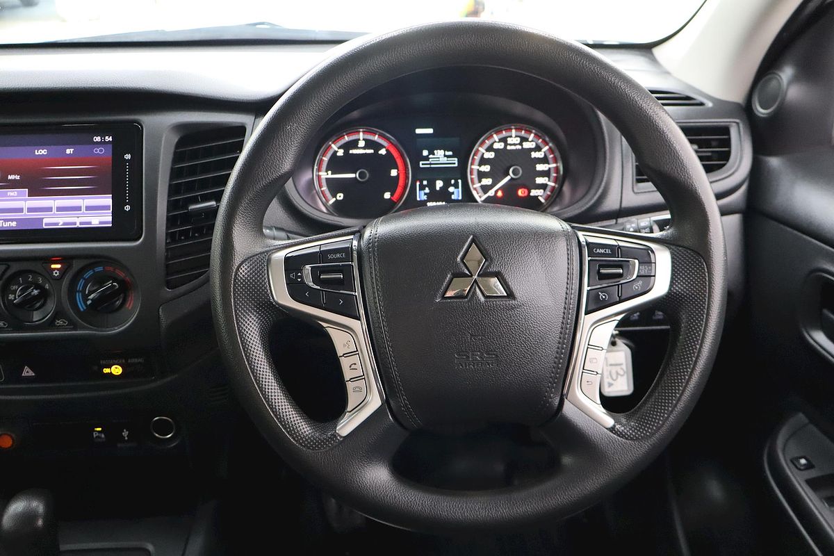 2022 Mitsubishi Triton GLX MR 4X4