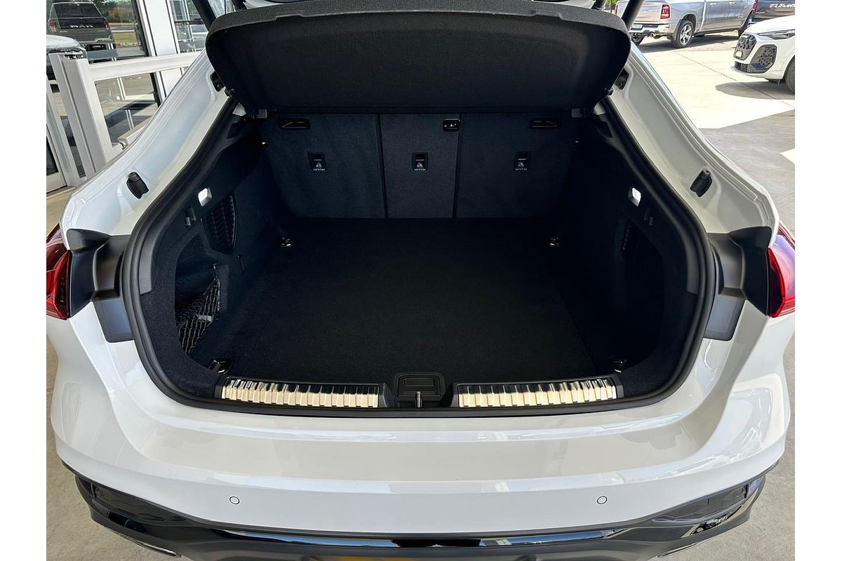 2025 Audi A5 TFSI 150kW S line B10