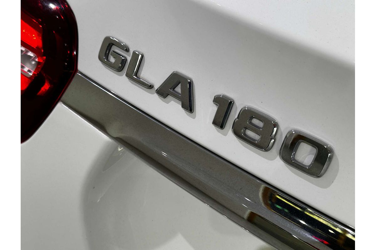 2017 Mercedes-Benz GLA-Class GLA180 X156