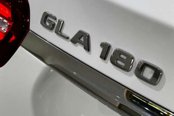 2017 Mercedes-Benz GLA-Class GLA180 X156