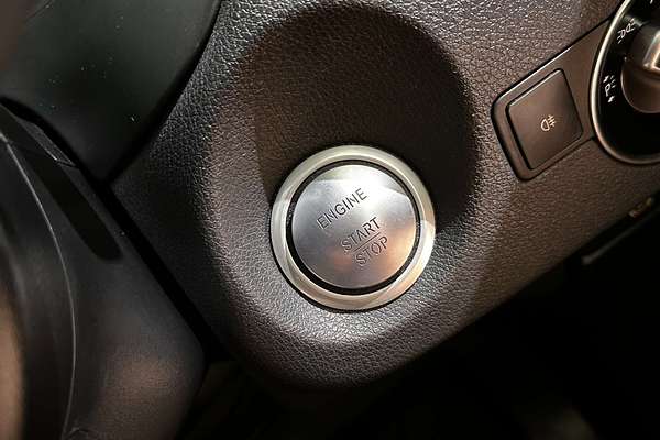 2017 Mercedes-Benz GLA-Class GLA180 X156