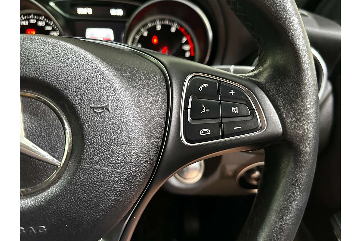 2017 Mercedes-Benz GLA-Class GLA180 X156