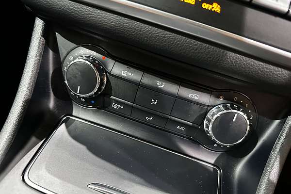 2017 Mercedes-Benz GLA-Class GLA180 X156