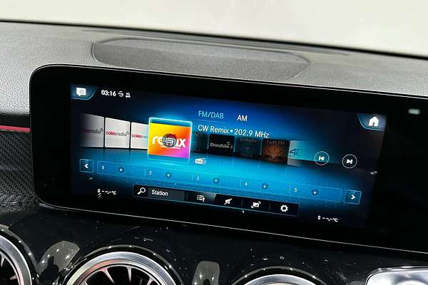 2021 Mercedes-Benz GLB-Class GLB200 X247