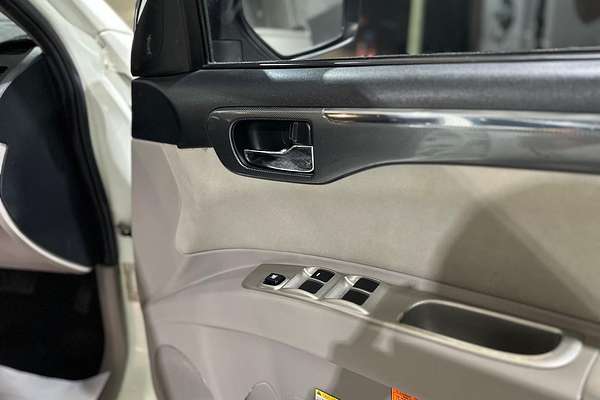 2015 Mitsubishi Challenger LS PC