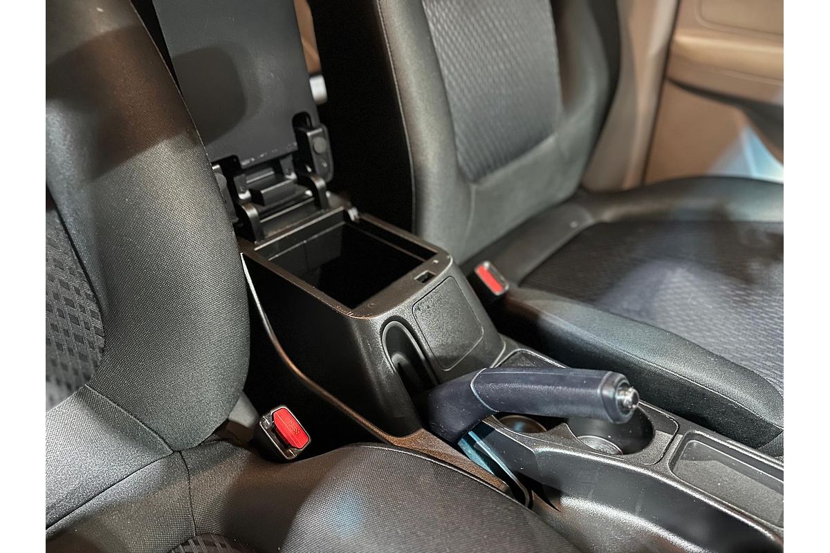 2015 Mitsubishi Challenger LS PC