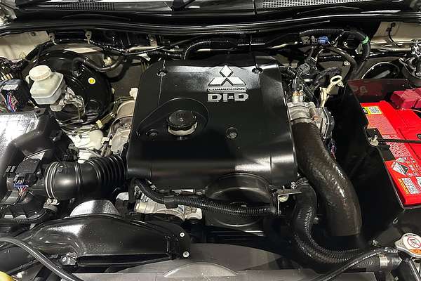 2015 Mitsubishi Challenger LS PC