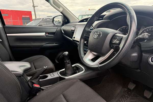2020 Toyota Hilux SR5 GUN126R 4X4