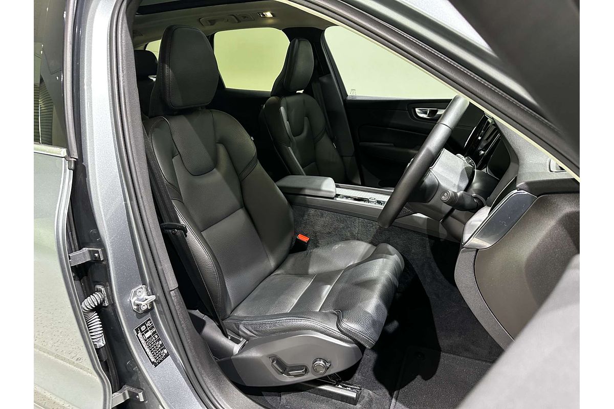 2021 Volvo XC60 D4 Inscription