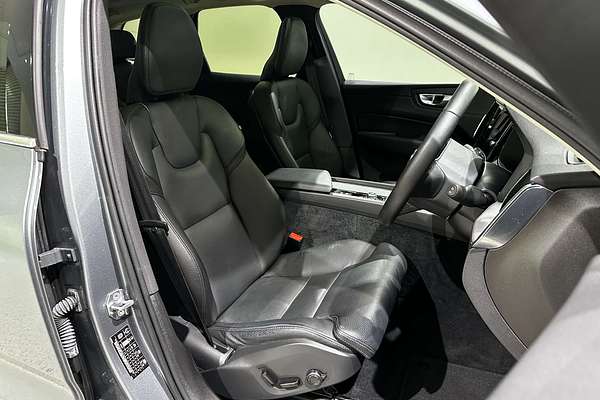 2021 Volvo XC60 D4 Inscription