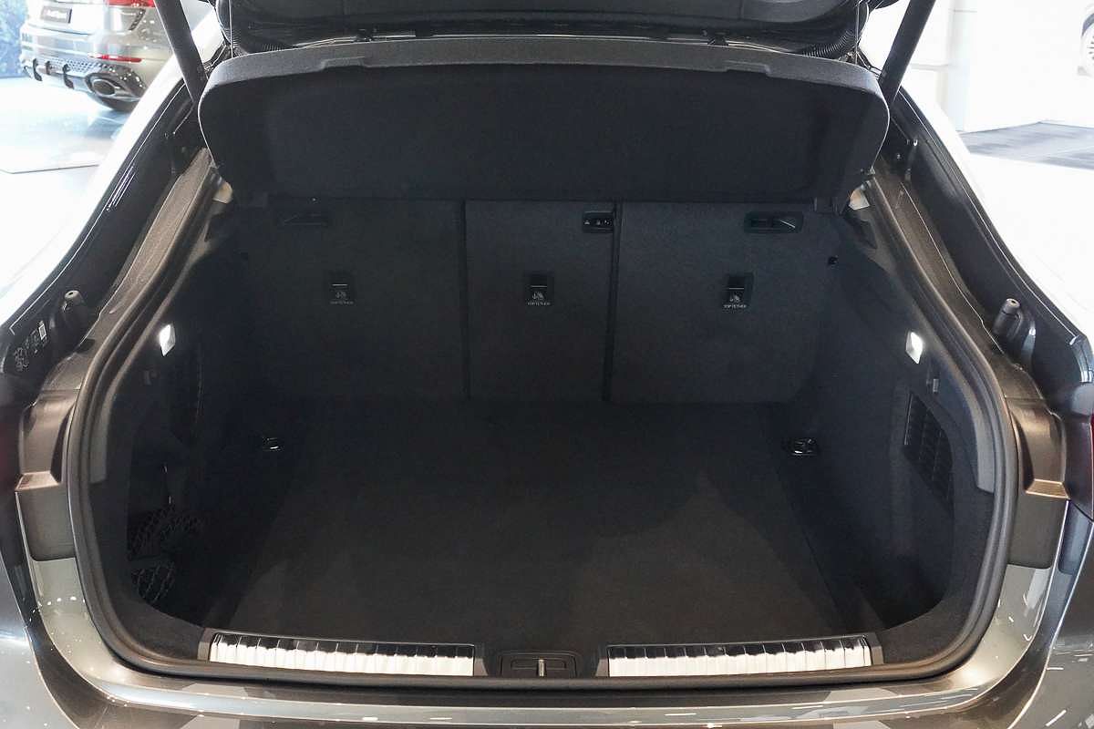 2025 Audi A5 TFSI 150kW S line B10