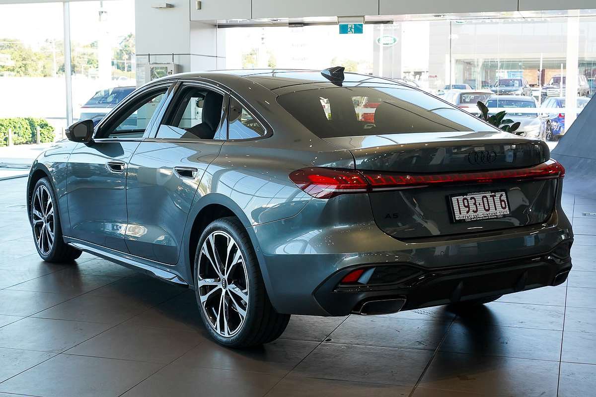 2025 Audi A5 TFSI 150kW S line B10