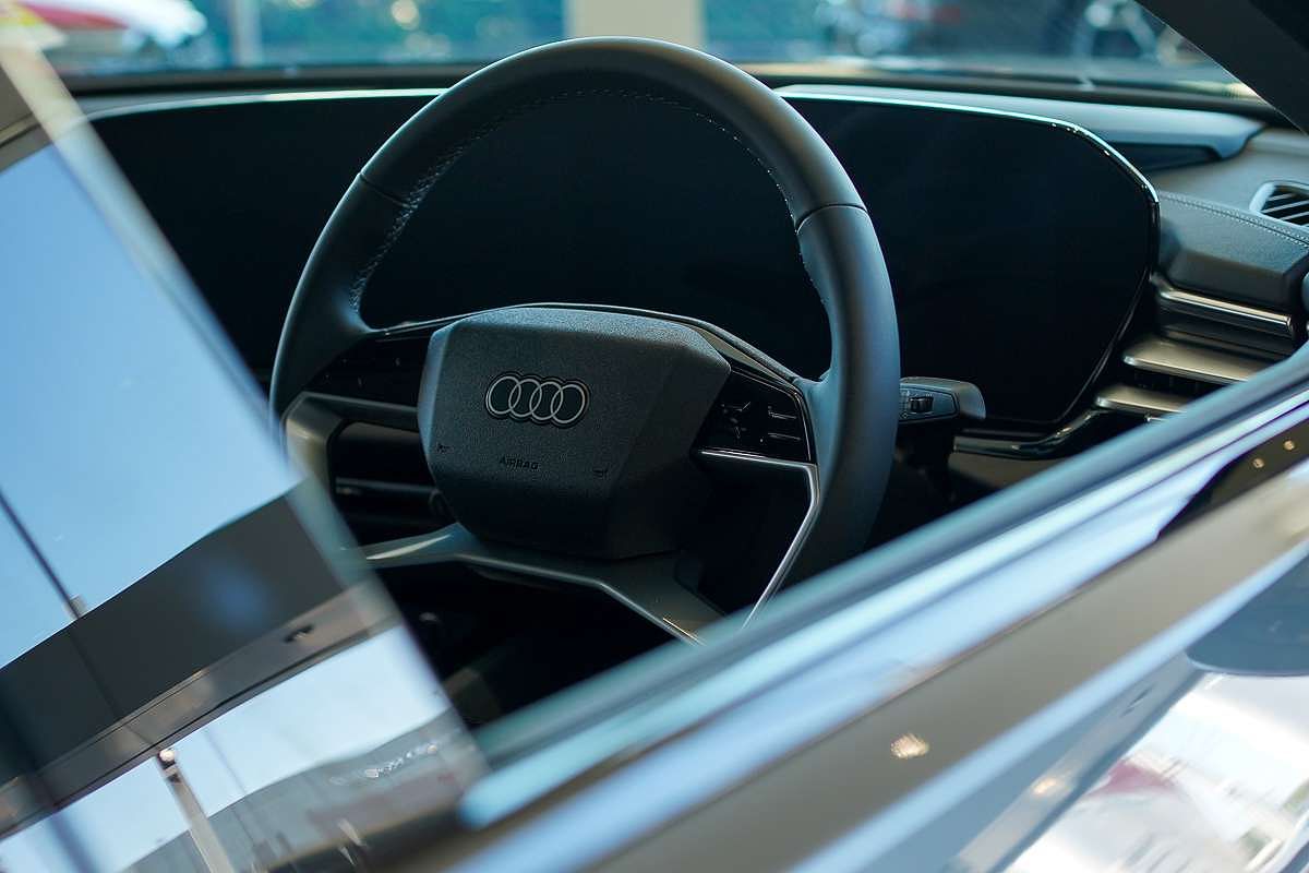 2025 Audi A5 TFSI 150kW S line B10