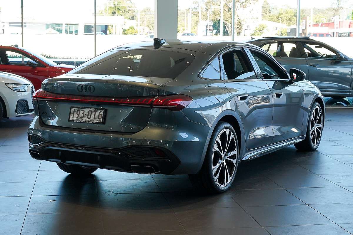 2025 Audi A5 TFSI 150kW S line B10