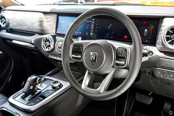 2025 GWM Tank 300 Lux P01