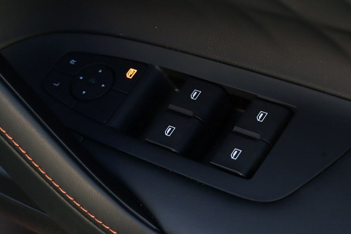 2024 MG HS Vibe AS33