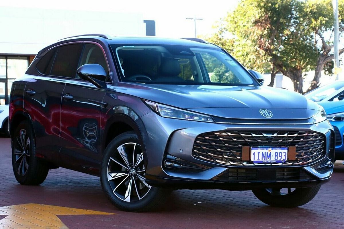 2024 MG HS Essence AS33