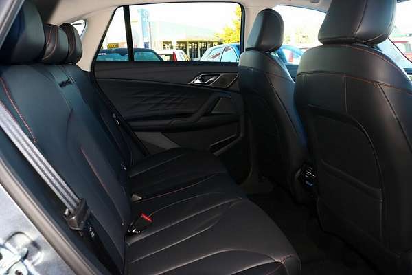 2024 MG HS Essence AS33