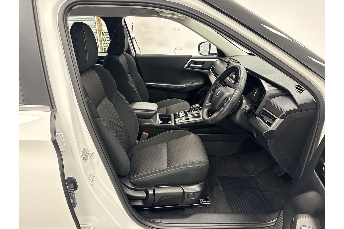 2024 Mitsubishi Outlander ES ZM